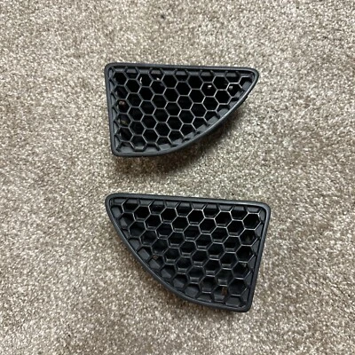 Pontiac Grand Prix GXP 2004-2008 guardabarros rejilla de ventilación derecha izquierda conductor pasajero Foto 1 de 2