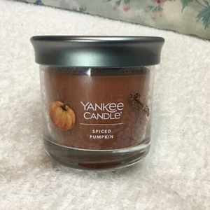 Yankee Candle Scented Candle, Spiced Pumpkin Original Jar Candle, 4.3oz USA - Picture 1 of 4