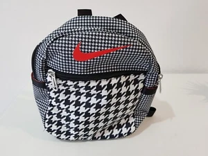 Womens Nike Lightweight Backpack Black & White Checkered New - Picture 1 of 3