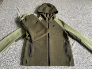 Nike Tech Fleece Trainingsanzug Set - Khaki/Grün - Jungen XL/L (13-16 Jahre) - Sehr Gut - Bild 1 von 17