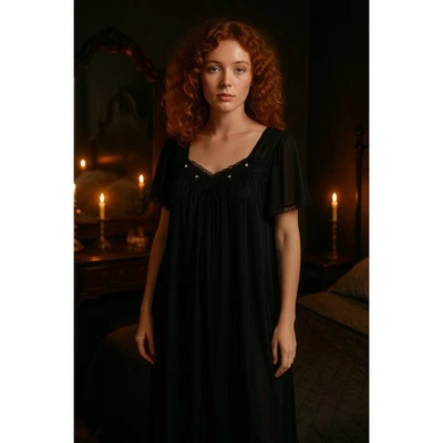 Camisón de nailon negro vintage Only Necessities borde de encaje Maxi L hecho en Haití Foto 1 de 4