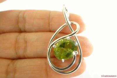 Green Peridot Solitaire 925 Sterling Silver Pendant - Image 1 of 4