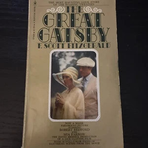 The Great Gatsby F Scott Fitzgerald Bantam (1974/PB) Movie Tie-In Classic - Picture 1 of 7