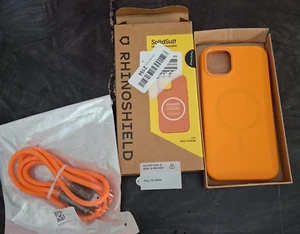RhinoShield SolidSuit Handyhülle für Apple iPhone 15 Plus MagSafe Orange mit Kabel - Bild 1 von 9