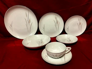 Platinum Wheat Fine China 7 Piece Place Setting(s) Plates & Bowls & Cup & Saucer - Picture 1 of 2