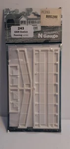 RATIO N GAUGE MODEL KIT 243 GWR STATION FENCING (WHITE) - Picture 1 of 2