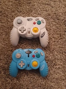 White And Light Blue Mad Catz GameCube Wireless Controllers Untested. - Picture 1 of 7