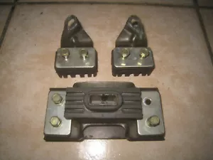 FZ 750 2KK Tankdämpfer Tank Gummi Satz Dämpfer Benzintank fuel rubber - Bild 1 von 2
