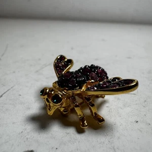 Vintage Joan Rivers Bee Shaped Purple Black Rhinestone Gold-Tone Brooch Pin - Picture 1 of 8