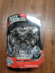 Hasbro Transformers Movie Leader Class Premium Megatron Action Figure
