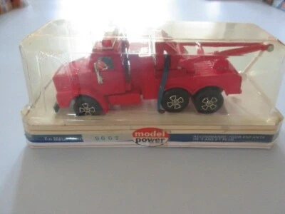 Model Power Fire Dept tow truck 1/48 - Image 1 of 3