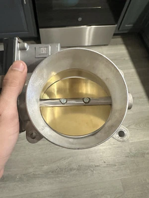 New OEM Ported GM LT1/LT2/LT4 L86 6.2L 87MM Throttle Body For 14-21 GM Truck/SUV - Imagem 1 de 4