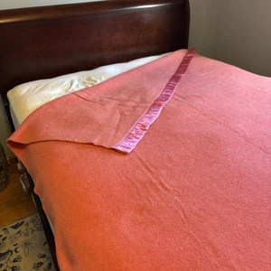 Vintage Kenwood rosa Schurwolle Decke Made in Canada Satinbindung Ramcrest 88x74 - Bild 1 von 6