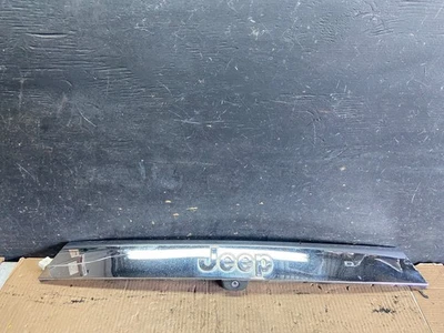 2011-2013 Jeep Grand Cherokee лифтгейт украшение молдинг отделка с камерой Q3358 DG - Изображение 1 из 4