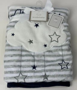 Nuevo con etiquetas Manta Koala Baby Little Dreamer Gris Blanco a Rayas Nube Estrellas Azul Marino - Imagen 1 de 6