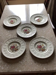 Vintage Wedgwood Bullfinch Lot of Five, 9.5” Luncheon or Dinner Plates - Picture 1 of 3