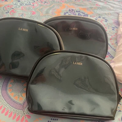 Bolsa de maquiagem La Mer verde esmeralda brilhante estojo de viagem bolsa cosmética - Imagem 1 de 3