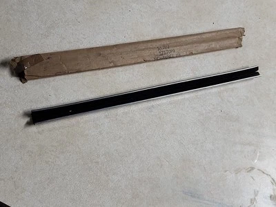 1961-63 Buick Skylark Oldsmobile F85 NOS GM 5717089 Glass Window Channel Felt LH - Image 1 of 4