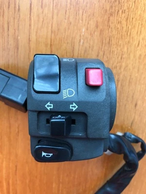 Interruptor de barra de faro izquierdo Kawasaki Ninja ZX14 ZX1400A 2825A 2006 Foto 1 de 4