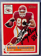 SIGNED TONY GONZALEZ 2001 TOPPS AUTOGRAPHED FOOTBALL CARD - KANSAS CITY CHIEFS