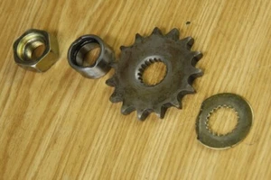 Ritzel + Anbauteile für Suzuki GN/GZ/DR Marauder, Kreidler Enduro + Supemoto 125 - Bild 1 von 1