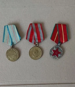 WW2 MEDAL FOR THE DEFENCE OF THE CAUCASUS ORIGINAL - Picture 1 of 4