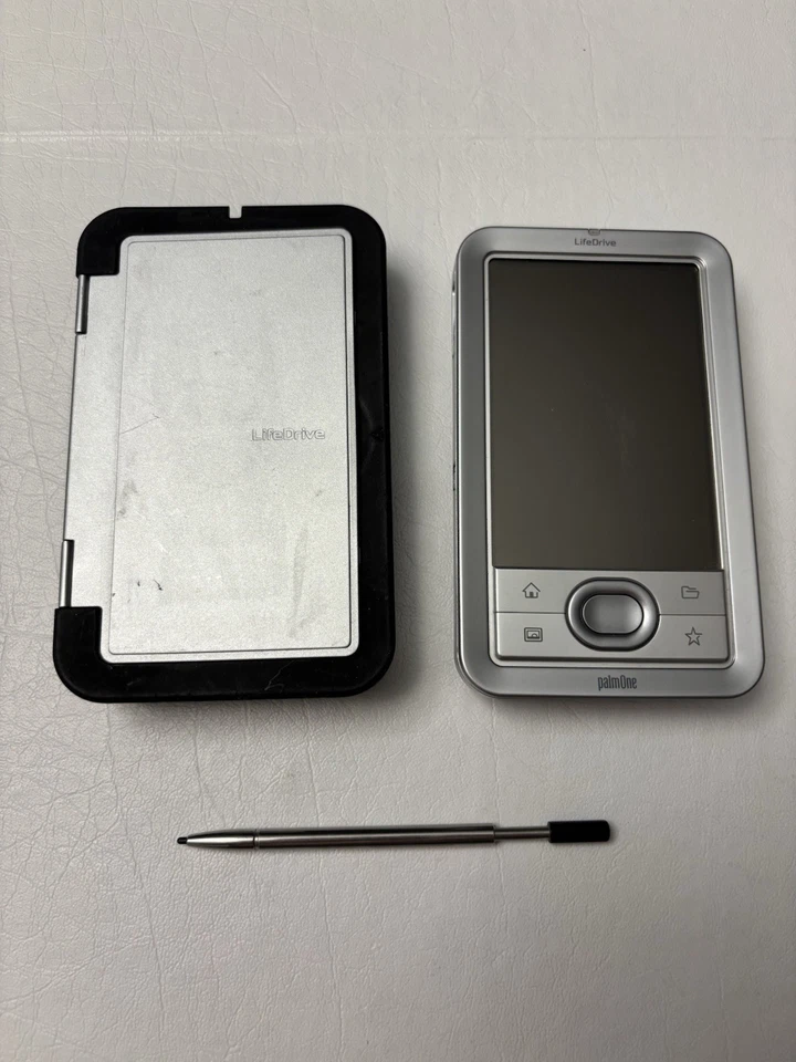 Palm One Lifedrive PDA Mobile com Estojo e Caneta Stylus - Sem Cabo de Alimentação - NÃO TESTADO!! - Imagem 1 de 4