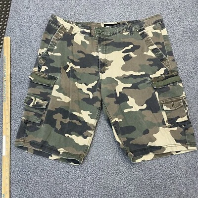 Pantalones cortos cargo Ecko 36 camuflados verdes elásticos para hombre Foto 1 de 4