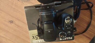Fujifilm S1600 camera - Image 1 of 3