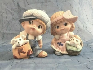 Statuine ceramica Homco 1438.1439 ragazzo cucciolo ragazza gattino alte 5" adorabili vintage - Foto 1 di 8