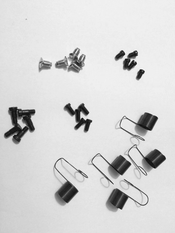 Consew 225, 226 Combo 5 ea.Check Spring, Feed dog, Plate, Needle, Foot screws — 第 1/1 张图片