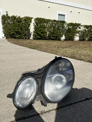 Левая передняя фара от оригинального производителя для Mercedes E55 W211 E55 AMG - Изображение 1 из 4