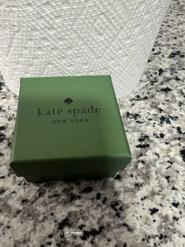 Aretes Kate Spade Bright Ideas Oro Amarillo S/ Acero Cristal Verde con Caja Foto 1 de 2