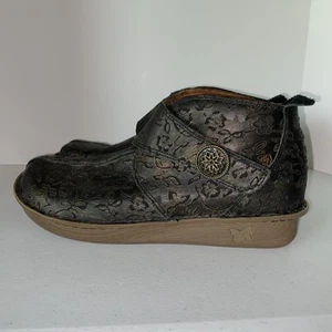 Alegria Caiti Yeehaw Bronze Eyed Susan Metallic Embossed Leather Bootie 42 - Picture 1 of 8