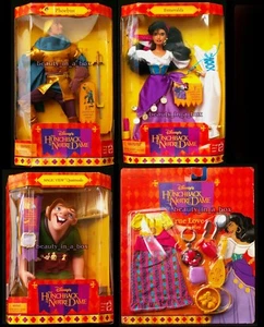 Muñeca Esmeralda Phoebus Jorobado de Notre Dame Disney Amor Verdadero Barbie Lote 4. - Imagen 1 de 5