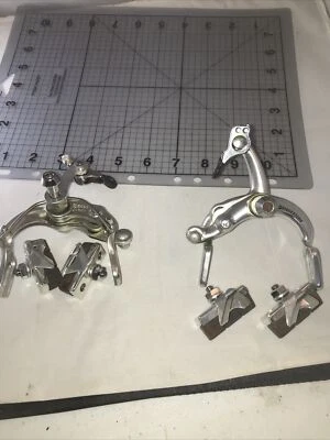 Par de frenos de calipuro autocentrados Bridgestone genuinos Foto 1 de 4