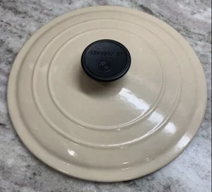 Le Creuset Enamel Cast Iron Dutch Oven Lid Only No. 22 Dune/Cream/Ivory New Knob - Picture 1 of 5