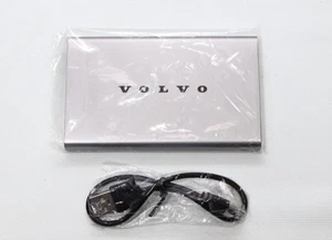 Volvo 4000mAh Power Bank – White – Official Merchandise – Rare Japan Exclusive - Photo 1 sur 4