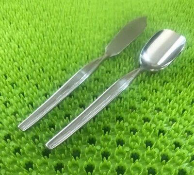 Cuchara de azúcar de acero inoxidable Imperial Intl IMI52 y cuchillo de mantequilla cubiertos texturizados B143G Foto 1 de 4