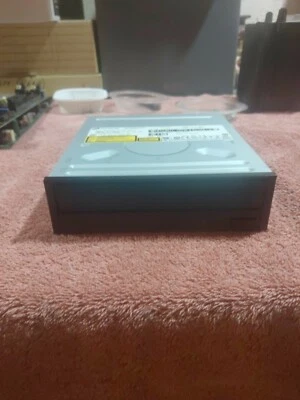H-L Data Storage GH60N Desktop DVDRW Super Multi DVD Rewriter DL - Image 1 of 4