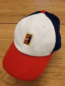 Cappello da tennis Nike Court Heritage 86 cappello adulto - bianco rosso blu DJ6147-100 nuovo con etichette - Foto 1 di 2