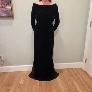 Cachet schwarz Samt schulterfrei Damen Maxikleid durchsichtig Perlen unten 6 - Bild 1 von 9