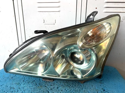 OEM 04/03-11/05 LEXUS RX SERIES, RX330, MCU38R, LEFT HEADLAMP/ HEADLIGHT, XENON - image 1 of 4