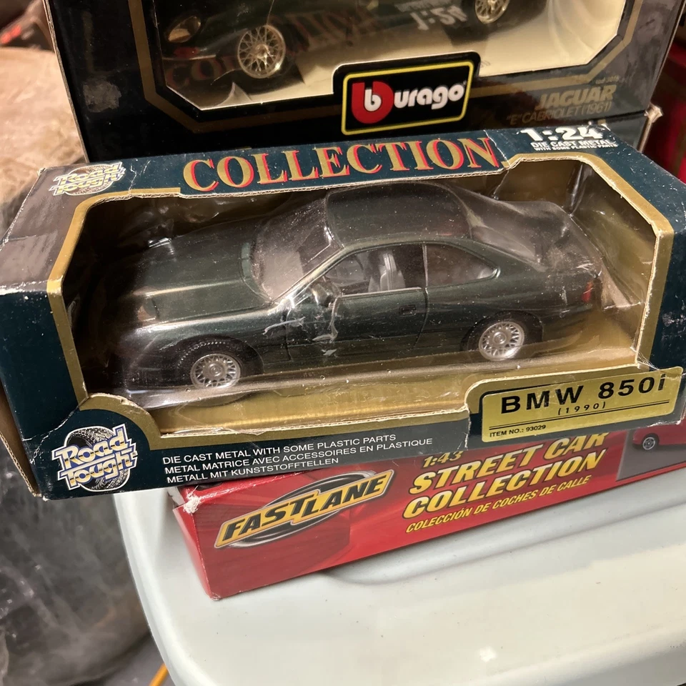 Modelo BMW 850i escala 1990 - Imagem 1 de 2