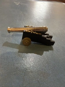 DE COLECCIÓN TAPA DE JUGUETE DISPARAR CAÑÓN NAVAL - Hecho en Italia - y Caja de Acrílico - Imagen 1 de 3