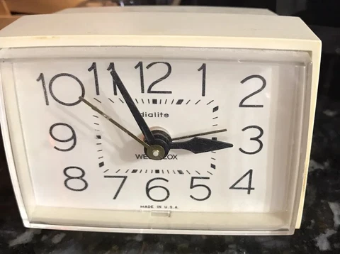 Vintage Westclox Bold II Dislike Alarm Clock #22190 Electric Works & Lights Up Cover