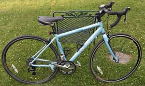 Mans Trek Pilot 1.2, 17" Aluminum Frame 27 Speed Bike - Picture 1 of 9