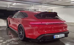 Alerón de techo Aero negro brillante rendimiento para Porsche Taycan Cross Tourismo CT - Imagen 1 de 5