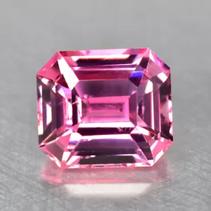 Tormalina Mozambico 3,37 carati ottagan_ frizzante trasparente non riscaldata rosa intenso - Foto 1 di 1