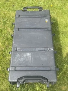 Peli Case 1780 (with some foam) waterproof / airtight crush proof equipment case - Picture 1 of 8